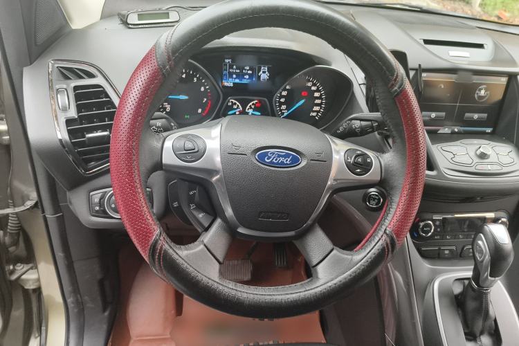 Used Ford Kuga 2015 1.5L GTDi Four-Wheel-Drive Elite Model Steering Wheel