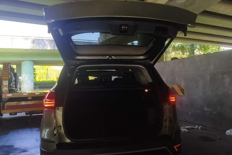 Used Ford Kuga 2015 1.5L GTDi Four-Wheel-Drive Elite Model Trunk