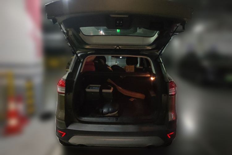 Used Ford Kuga 2015 1.5L GTDi Two-Wheel-Drive Comfort Model Trunk