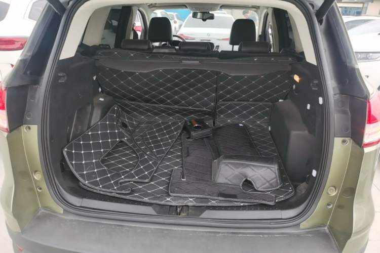 Used Ford Kuga 2015 1.5L GTDi Four-Wheel-Drive Elite Model Trunk