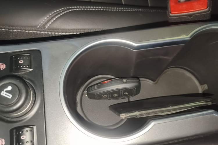 Used Ford Kuga 2015 1.5L GTDi Four-Wheel-Drive Elite Model Vehicle Key