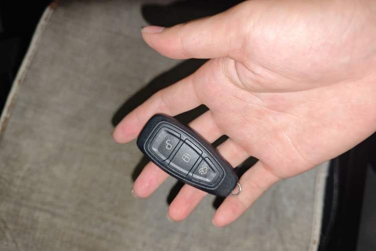 Used Ford Kuga 2015 2.0L GTDi Four-Wheel Drive Prestige Model Vehicle Key