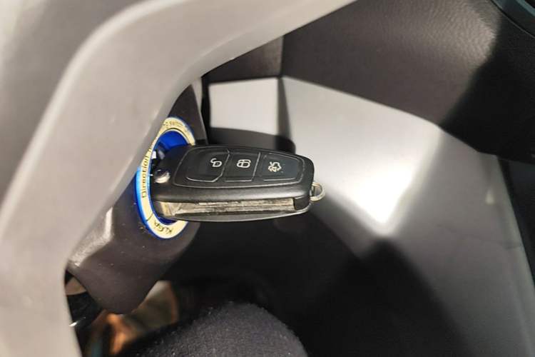 Used Ford Kuga 2015 1.5L GTDi Two-Wheel Drive Fashion Edition Vehicle Key
