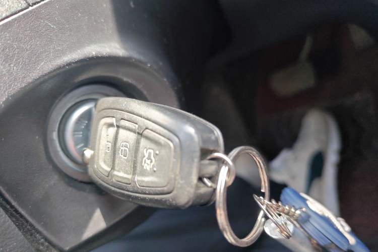 Used Ford Kuga 2015 1.5L GTDi Two-Wheel-Drive Comfort Model Vehicle Key
