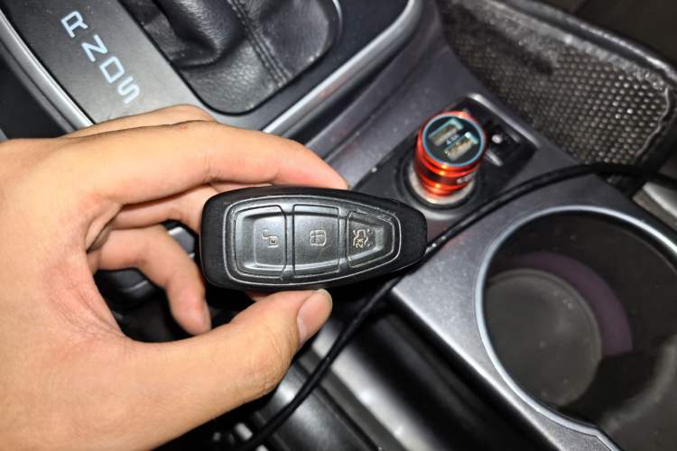 Used Ford Kuga 2015 2.0L GTDi Four-Wheel Drive Prestige Model Vehicle Key