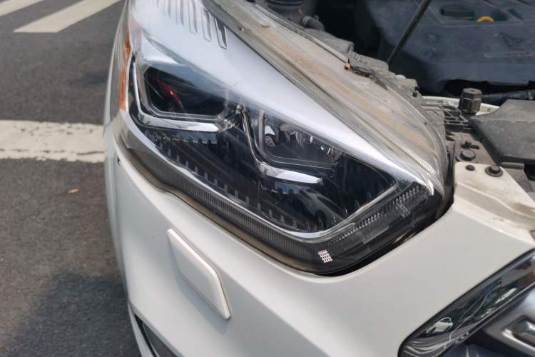 Used Ford Kuga 2016 ZhiXing Limited Edition 1.5L GTDi Two-Wheel Drive Fashion Model Right Front Headlight