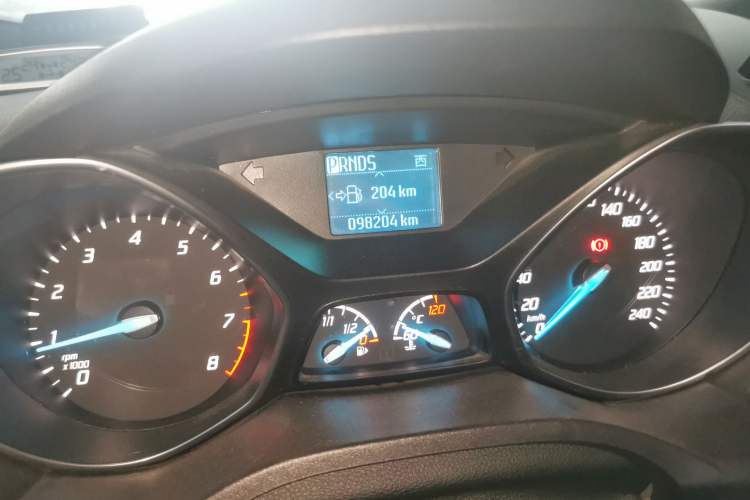 Used Ford Kuga 2016 ZhiXing Limited Edition 1.5L GTDi Two-Wheel Drive Fashion Model Odometer Close Up