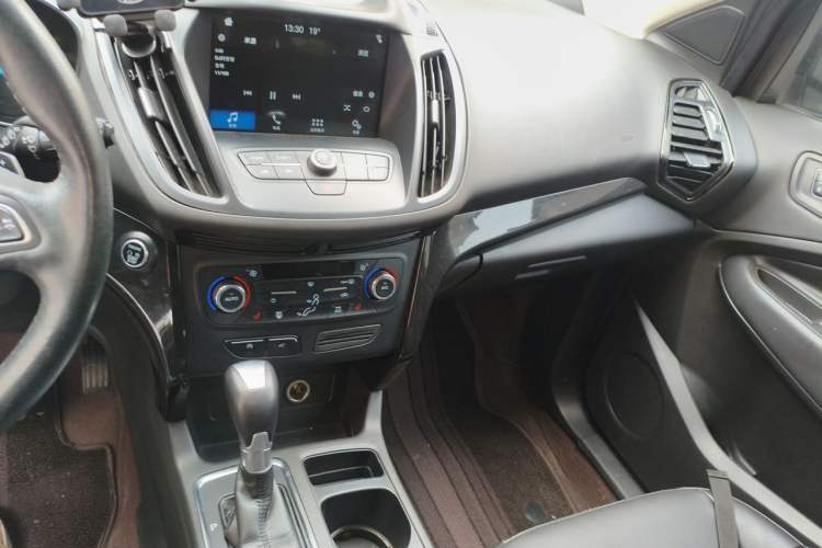 Used Ford Kuga 2017 EcoBoost 180 Four-Wheel Drive Luxury Wing Model Audio And AC Panel