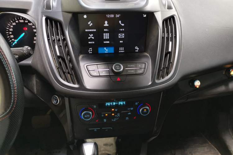 Used Ford Kuga 2017 EcoBoost 180 Four-Wheel Drive Luxury Wing Model Audio And AC Panel
