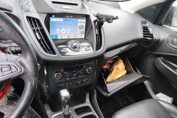 Used Ford Kuga 2017 EcoBoost 245 Four-Wheel Drive Titanium Edition Audio And AC Panel