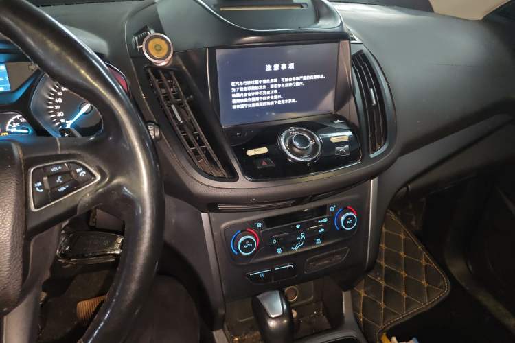 Used Ford Kuga 2017 EcoBoost 180 Two-Wheel-Drive Tiger Leap Model Audio And AC Panel