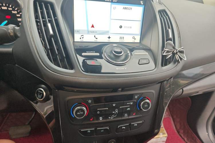Used Ford Kuga 2017 EcoBoost 245 Four-Wheel-Drive Sport Model Audio And AC Panel
