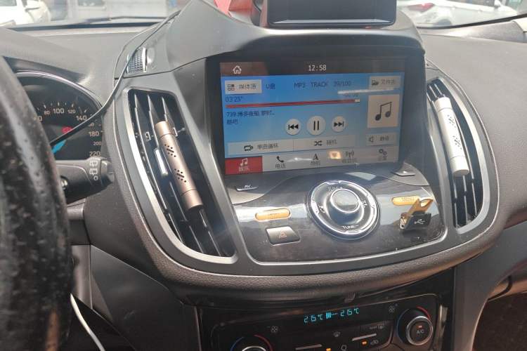 Used Ford Kuga 2017 EcoBoost 180 Two-Wheel-Drive Elite Trim Audio And AC Panel