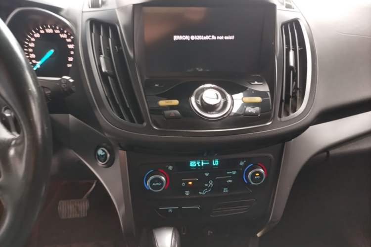 Used Ford Kuga 2017 EcoBoost 245 Four-Wheel Drive Platinum Edition Audio And AC Panel