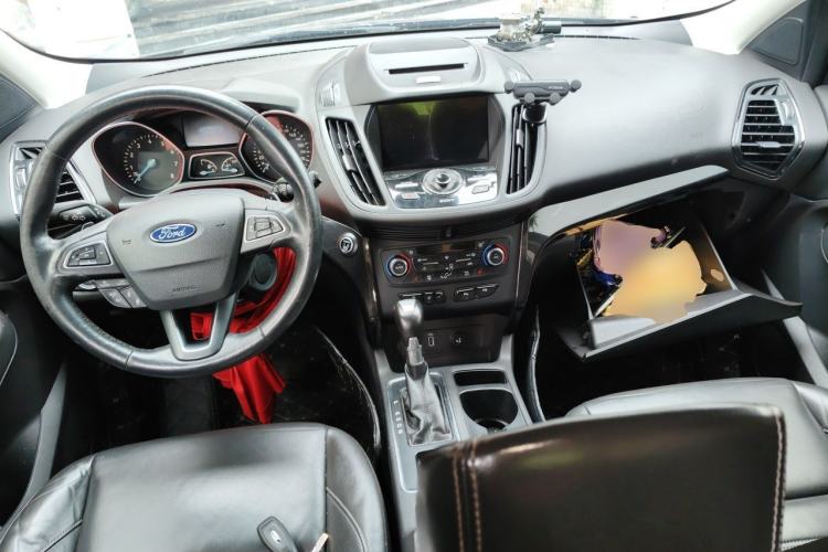 Used Ford Kuga 2017 EcoBoost 245 Four-Wheel Drive Titanium Edition Center Console