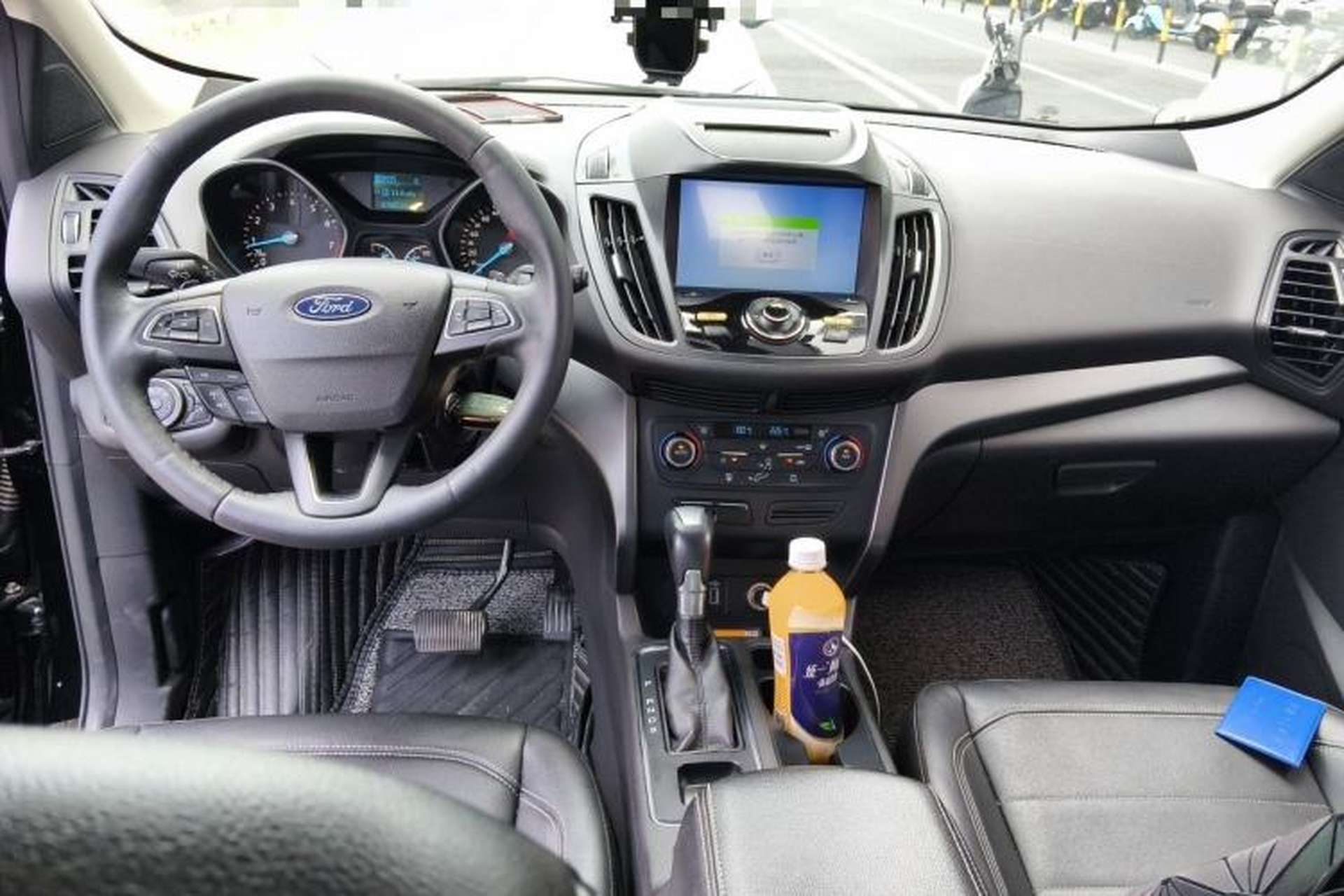 Used Ford Kuga 2017 EcoBoost 180 Two-Wheel-Drive Tiger Leap Model Center Console