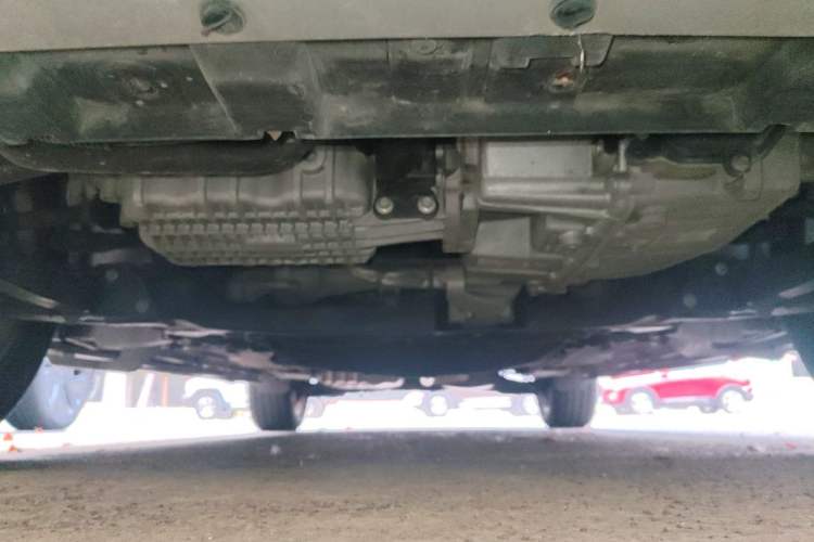 Used Ford Kuga 2017 EcoBoost 180 Two-Wheel-Drive Platinum Edition Chassis Front