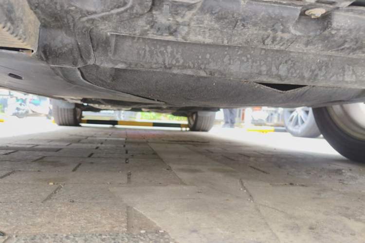 Used Ford Kuga 2017 EcoBoost 180 Two-Wheel-Drive Tiger Leap Model Chassis Front
