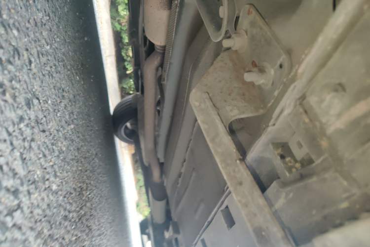 Used Ford Kuga 2017 EcoBoost 245 Four-Wheel-Drive Sport Model Chassis Front Left
