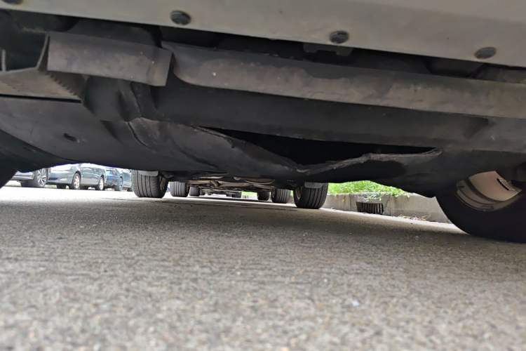 Used Ford Kuga 2017 EcoBoost 180 Two-Wheel-Drive Elite Trim Chassis Front