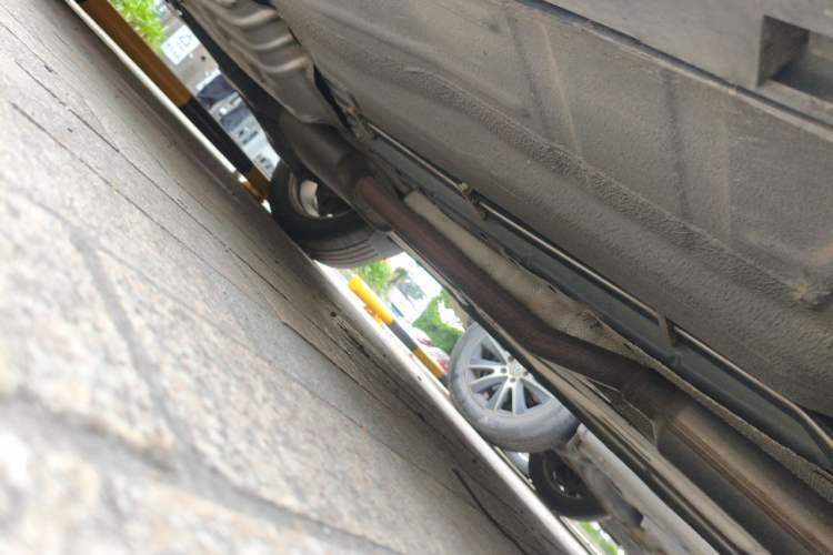 Used Ford Kuga 2017 EcoBoost 180 Two-Wheel-Drive Tiger Leap Model Chassis Front Right