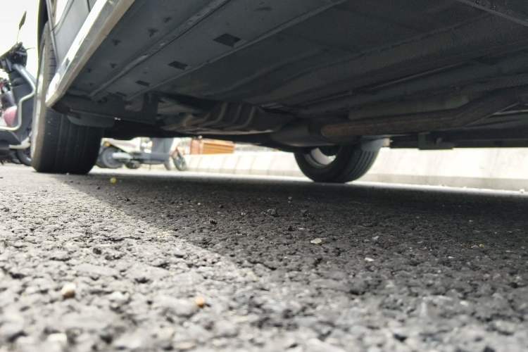 Used Ford Kuga 2017 EcoBoost 180 Two-Wheel-Drive Tiger Leap Model Chassis Front Right