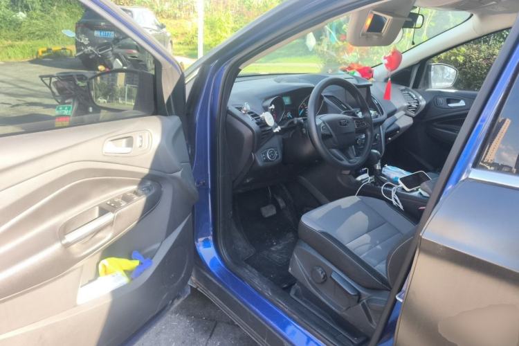 Used Ford Kuga 2017 EcoBoost 180 Two-Wheel-Drive Elite Trim Driver Seat