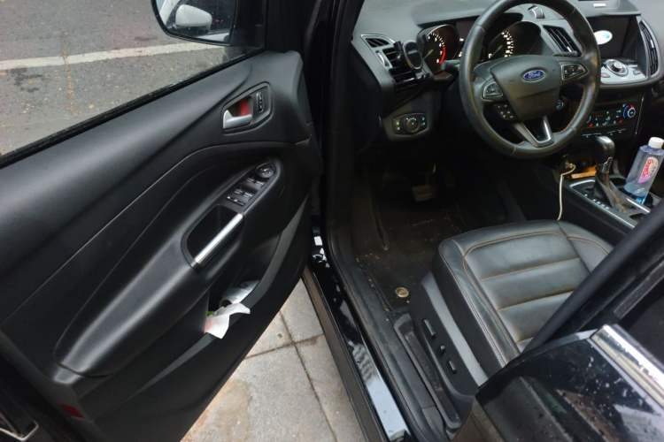 Used Ford Kuga 2017 EcoBoost 245 Four-Wheel-Drive Sport Model Driver Seat