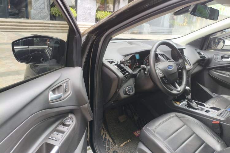 Used Ford Kuga 2017 EcoBoost 180 Two-Wheel-Drive Tiger Leap Model Driver Seat