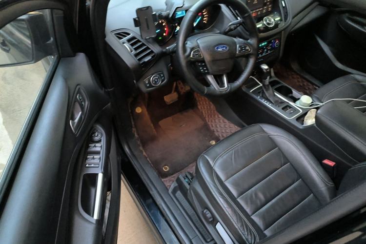 Used Ford Kuga 2017 EcoBoost 180 Two-Wheel-Drive Tiger Leap Model Driver Seat