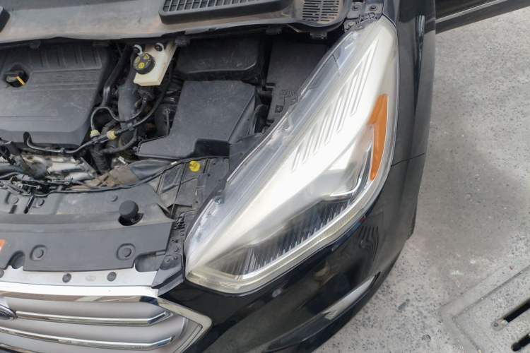 Used Ford Kuga 2017 EcoBoost 180 Four-Wheel Drive Luxury Wing Model Engine Bay Left
