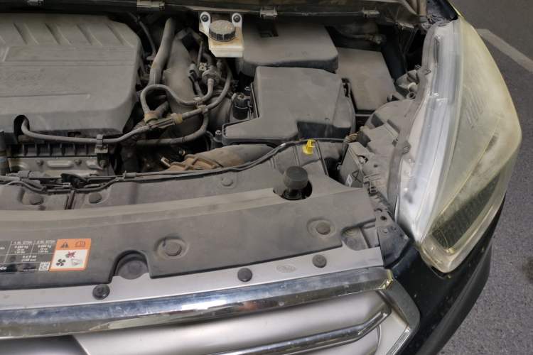 Used Ford Kuga 2017 EcoBoost 180 Four-Wheel Drive Luxury Wing Model Engine Bay Left