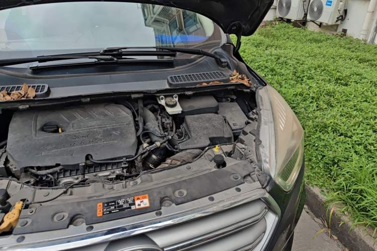 Used Ford Kuga 2017 EcoBoost 180 Two-Wheel-Drive Elite Trim Engine Bay Left