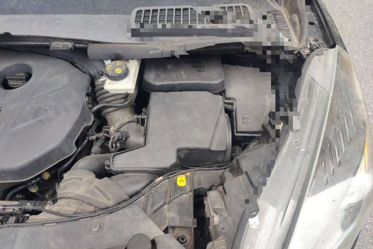 Used Ford Kuga 2017 EcoBoost 245 Four-Wheel-Drive Sport Model Engine Bay Left