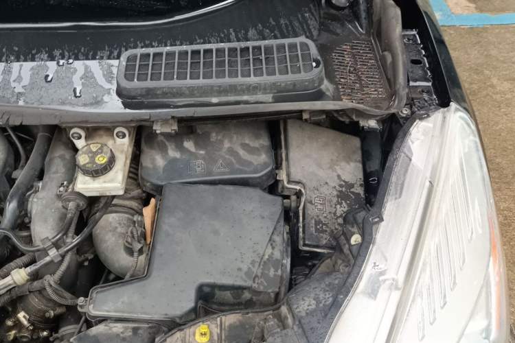 Used Ford Kuga 2017 EcoBoost 180 Two-Wheel-Drive Luxury Wing Edition Engine Bay Left