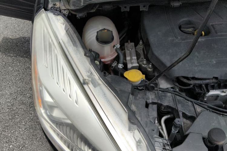 Used Ford Kuga 2017 EcoBoost 180 Two-Wheel-Drive Tiger Leap Model Engine Bay Right