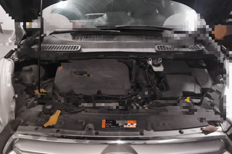 Used Ford Kuga 2017 EcoBoost 180 Two-Wheel-Drive Tiger Leap Model Engine Bay