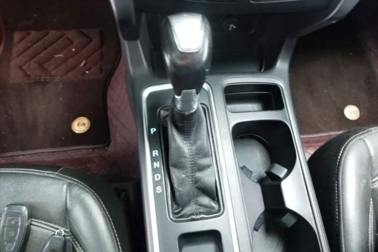 Used Ford Kuga 2017 EcoBoost 245 Four-Wheel Drive Platinum Edition Gear Lever