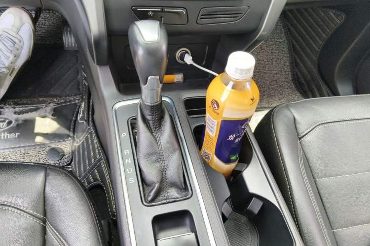 Used Ford Kuga 2017 EcoBoost 180 Two-Wheel-Drive Tiger Leap Model Gear Lever