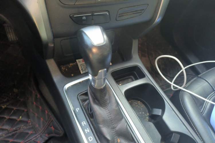 Used Ford Kuga 2017 EcoBoost 180 Two-Wheel-Drive Tiger Leap Model Gear Lever