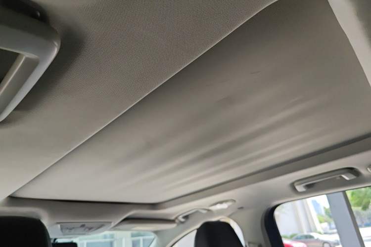 Used Ford Kuga 2017 EcoBoost 180 Two-Wheel-Drive Tiger Leap Model Headliner