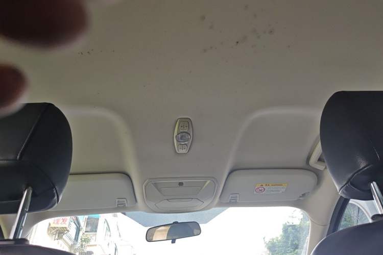 Used Ford Kuga 2017 EcoBoost 180 Two-Wheel-Drive Elite Trim Headliner
