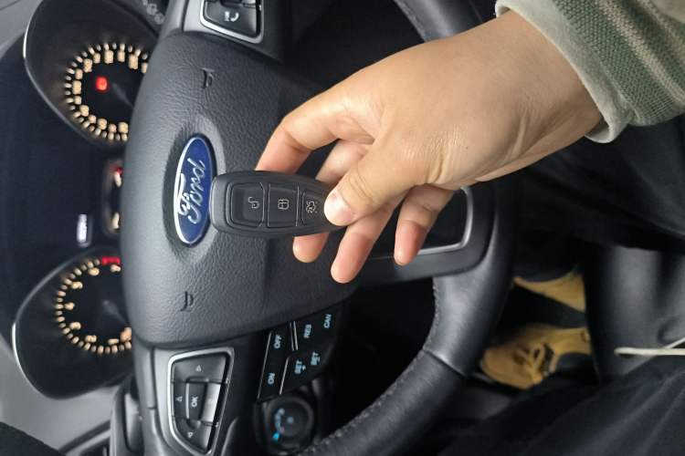 Used Ford Kuga 2017 EcoBoost 245 4x4 Prestige Edition Interior 1