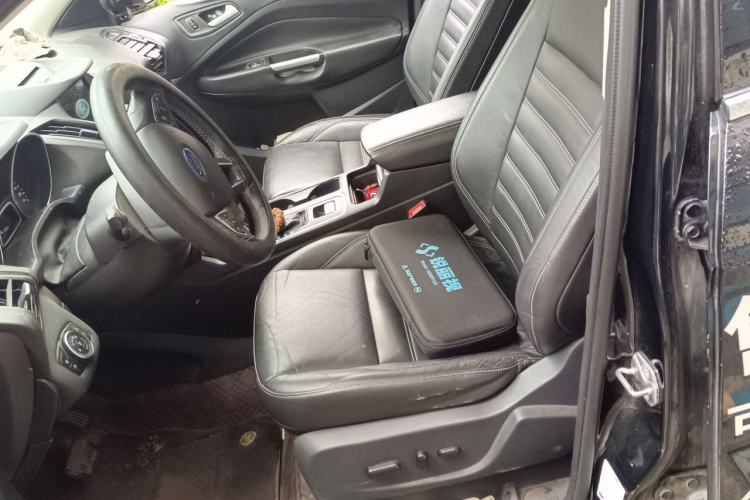 Used Ford Kuga 2017 EcoBoost 180 Two-Wheel-Drive Luxury Wing Edition Left Front Seat