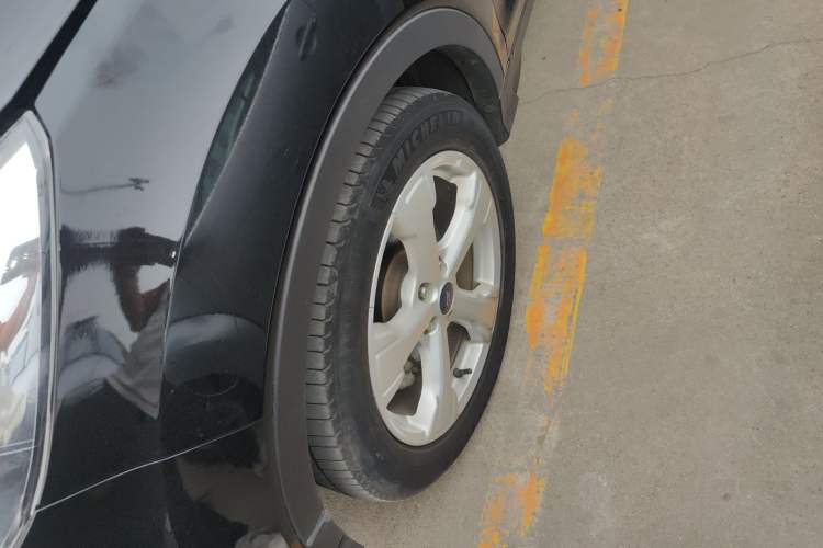 Used Ford Kuga 2017 EcoBoost 180 Two-Wheel-Drive Tiger Leap Model Left Front Wheel Hub