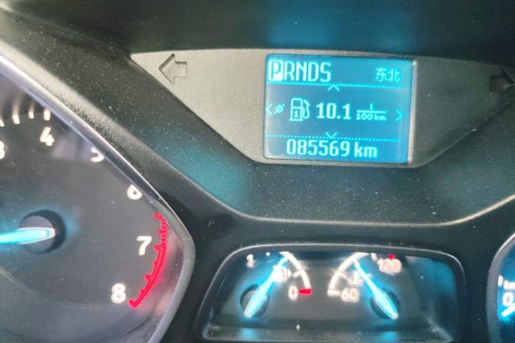 Used Ford Kuga 2017 EcoBoost 180 Two-Wheel-Drive Platinum Edition Odometer Close Up