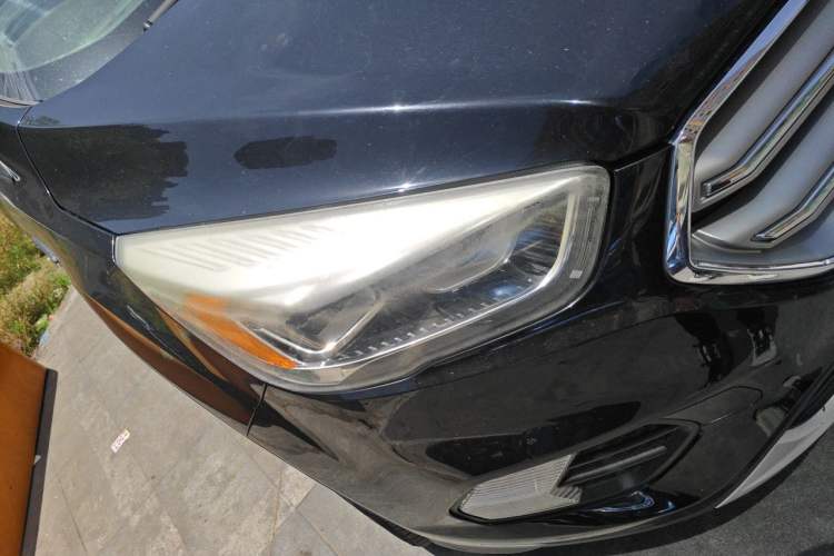 Used Ford Kuga 2017 EcoBoost 180 Four-Wheel Drive Luxury Wing Model Right Front Headlight