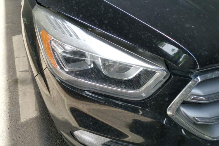 Used Ford Kuga 2017 EcoBoost 180 Four-Wheel Drive Luxury Wing Model Right Front Headlight
