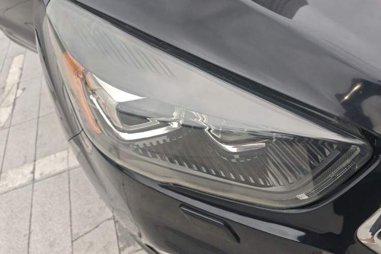 Used Ford Kuga 2017 EcoBoost 245 Four-Wheel-Drive Sport Model Right Front Headlight