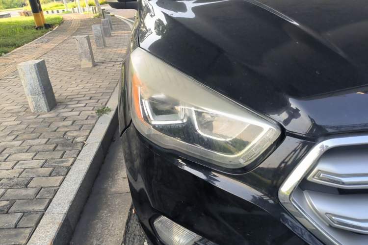 Used Ford Kuga 2017 EcoBoost 180 Two-Wheel-Drive Tiger Leap Model Right Front Headlight